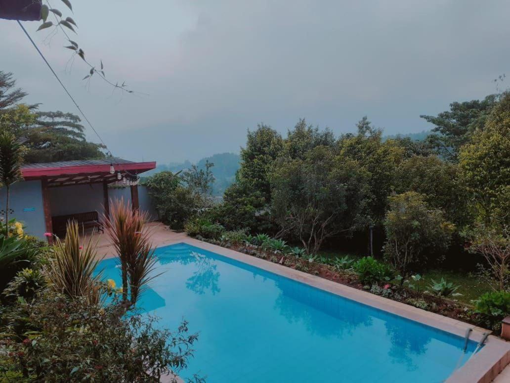 Villa Bata Merah By Spazie Paragajen Bagian luar foto